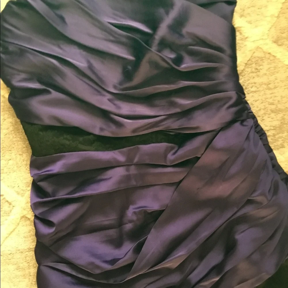 Dress - Picture 1 of 3